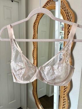 Simone Perele / Light Pink Sheet Mesh Floral Bra